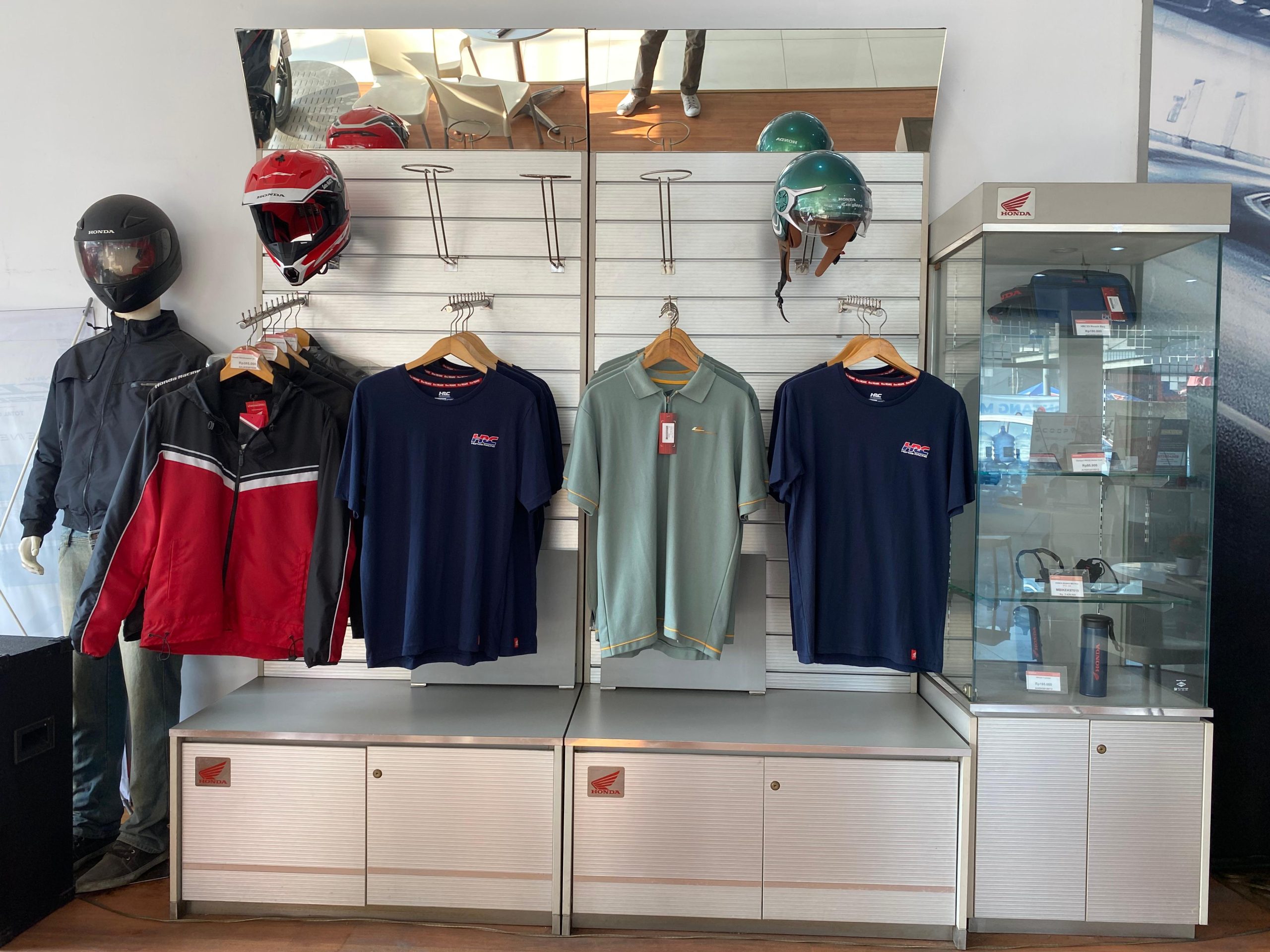 Apparel Showroom Bintang Motor Bogor CIbinong